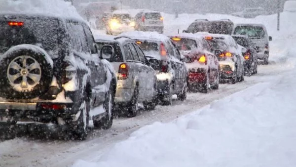 Студове и снежни бури взеха 30 жертви в САЩ