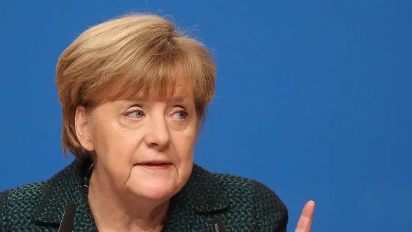 ЕС не иска студена война с Русия, работи по стратегия за предотвратяването й