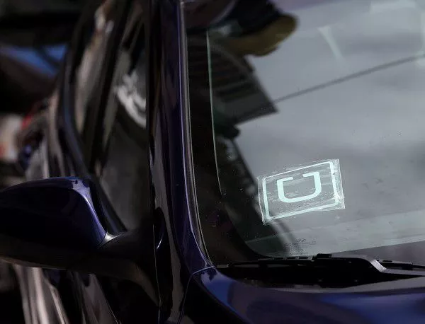 В Париж таксиджиите протестират срещу Uber 