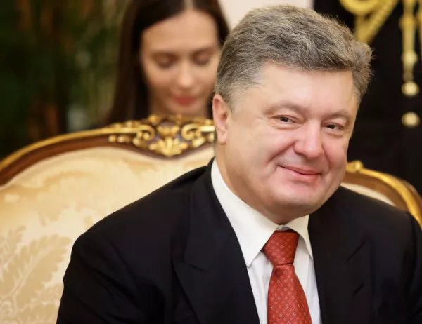 Порошенко гласува на втория тур на президентските избори в Украйна