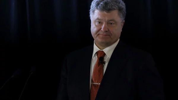 Порошенко е наредил пълна бойна готовност на армията по границата с Крим