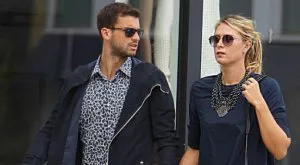 {{ otherArticle[0].article.title }}