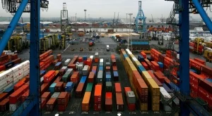 Китайският износ с огромен срив през февруари