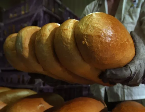 Хлябът може да стане по-евтин с диференцирано ДДС, не се чака шоково поскъпване
