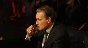 Кой е олигофренът, г-н Домусчиев? 