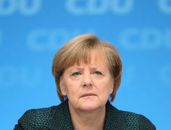 Съратник на Меркел обеща да я съди
