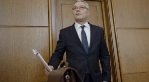 Обвиняемият за КТБ Цветан Гунев съди прокуратурата и Народното събрание
