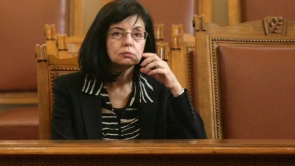 Кунева отрече да е искала ръководството на МВР