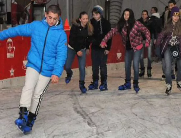 Ледената пързалка в Шумен беше открита 