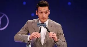 Йозил изгледа 4:1 над Нюкасъл с болен от рак фен (ФОТО)