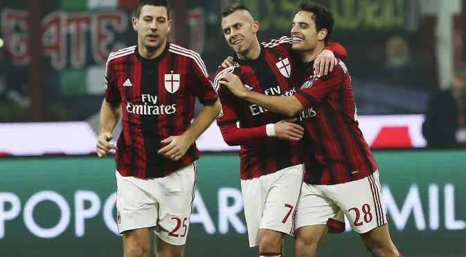 Милан пречупи Наполи и събра 6 отбора в битката за място в тройката