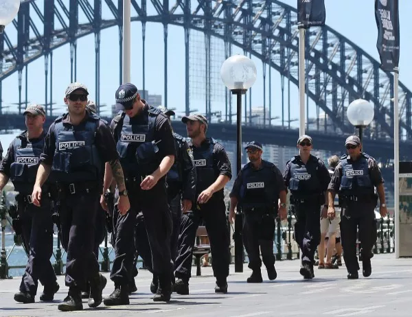 Автомобил се вряза в тълпа в Сидни, полицията изключва тероризъм