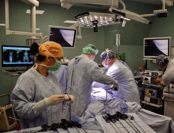 Лекарки хвърлиха вината за случая в Тетевен заради липсата на анестезиолог