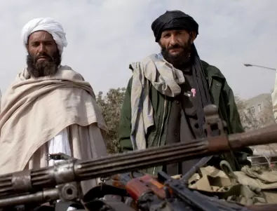 Талибаните забраниха износа на долари и артефакти от Афганистан 