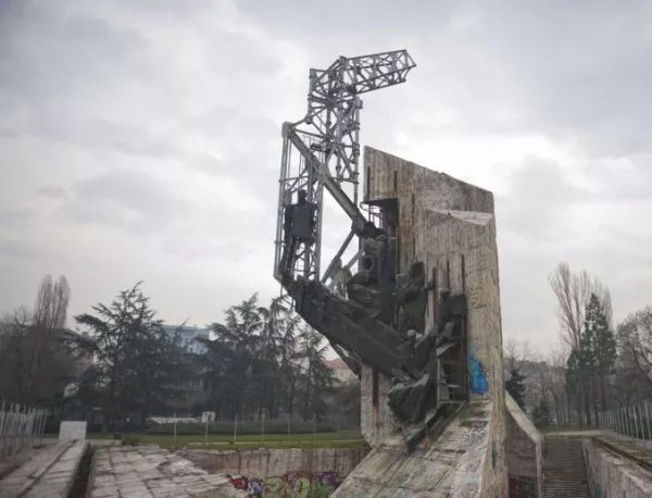 Няма пречки за премахването на паметника "1300 години България"
