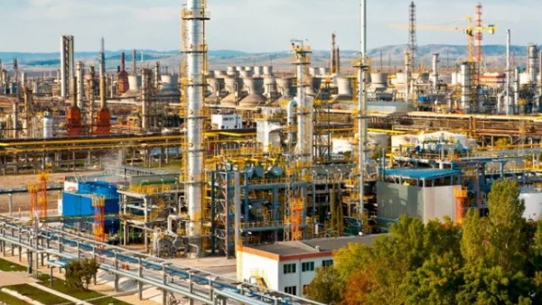 "Лукойл": Да не ни намесват в междупартийни скандали