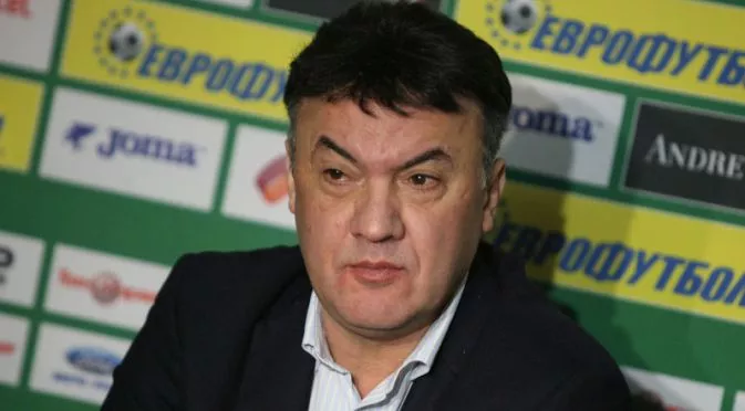 Пътуване на Борислав Михайлов отлага решението за ЦСКА