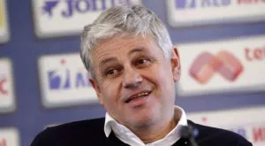 Стоев работи върху тактиката