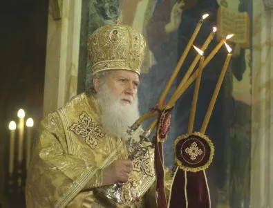 Българският патриарх Неофит отслужва света литургия във Варна