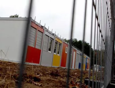 Запалиха бежански център в Германия