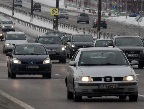 Огромен трафик запуши магистрала "Струма" към Дупница