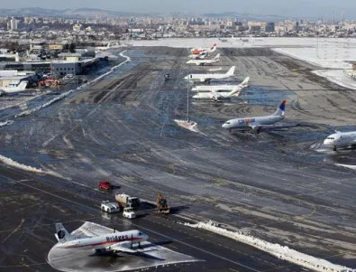 Самолети отказали да се приземят на летище София 