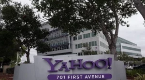 Издателят на The Daily Mail може да купи Yahoo 