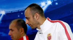 Бербатов продължава да лекува контузия в бедрото