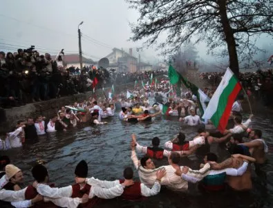 150 хиляди българи празнуват имен ден на Йордановден
