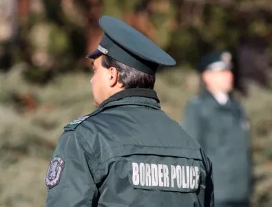 МВР ще обяви серия от обществени поръчки за охрана на границите, съгласувани с Румен Радев
