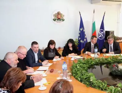 Министър Петкова ще съдейства за намиране на работа за работниците от мина „Чукурово“