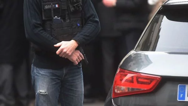 По улиците на Париж няма да се снимат екшън филми