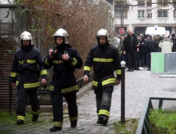 Мъж се барикадира в парижки хотел, твърди, че има заложена бомба