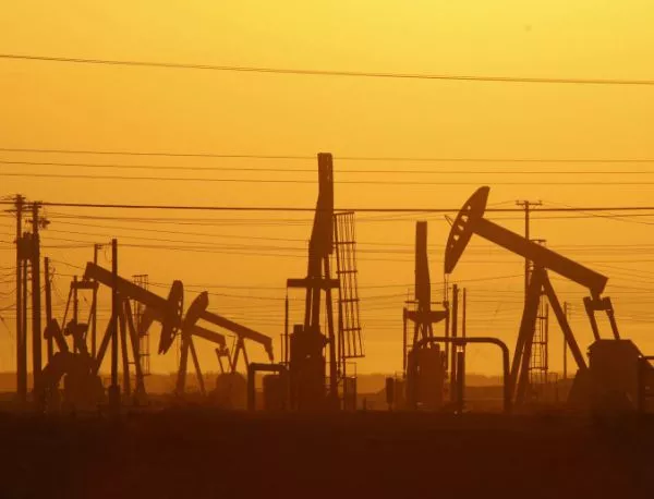 Прогноза: цената на петрола може да достигне 80 долара за барел към 2020 г.