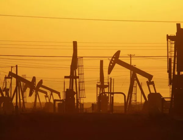 Пазарът на петрол върви към уравновесяване