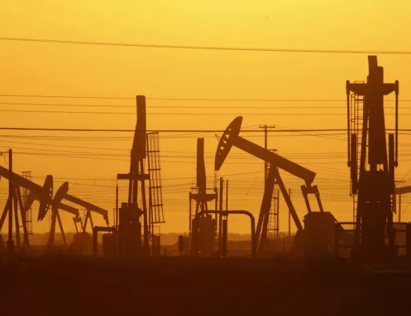 Саудитска Арабия призова към съкращаване на производството на петрол