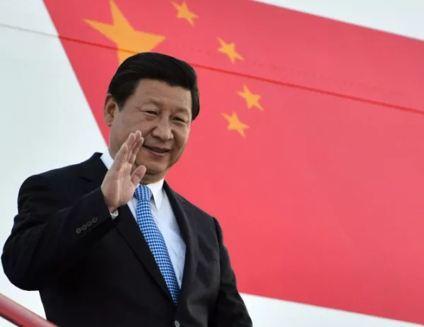 Си Дзинпин официално стана най-влиятелният лидер на Китай от времето на Мао насам