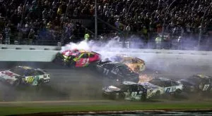 Колко опасни са моторните спортове? МНОГО (ВИДЕО) 