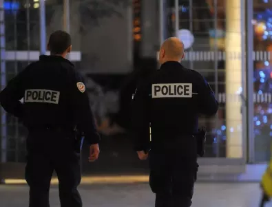 Осъдиха трима френски полицаи заради насилие над цивилен