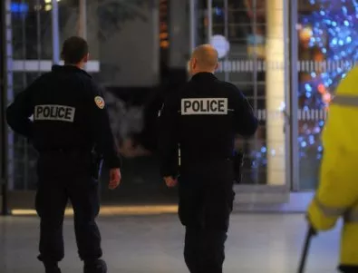 Един и същи човек е извършил двете нападения в Париж в събота