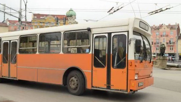 Удължават работното време на градския транспорт в София за Великден