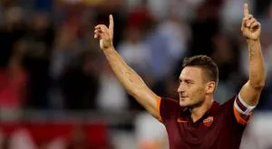 Пускат билети с лика на Франческо Тоти в градския транспорт в Рим