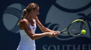 Каратанчева е на крачка от основната схема на Ролан Гарос