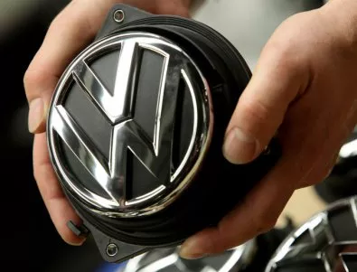 Един от големите инвеститори във Volkswagen ще съди компанията