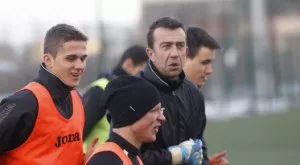 {{ otherArticle[0].article.title }}