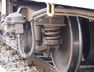 БДЖ готви спирането на още 90 влака в пълна тайна, протестите зреят