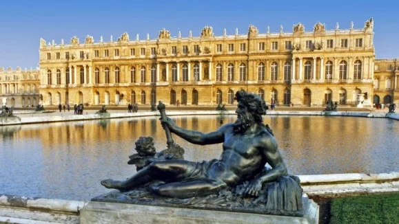 Български килими ще красят залите във Версай