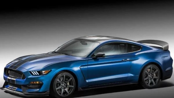 Shelby GT350R Mustang връхлетя Детройт