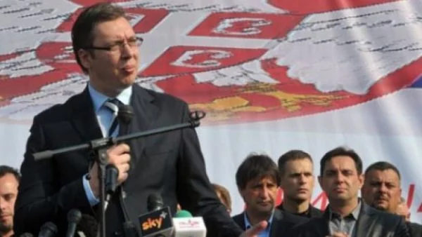 Албанци нападнаха конвоя на сръбския премиер в Косово 