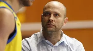 Тити Папазов: Ако от тръста заболеят от Covid-19, ще откажат ли респиратор, дарен от Пеевски?